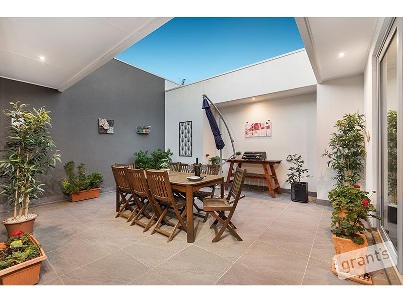 17 Trovita Drive, Berwick VIC 3806