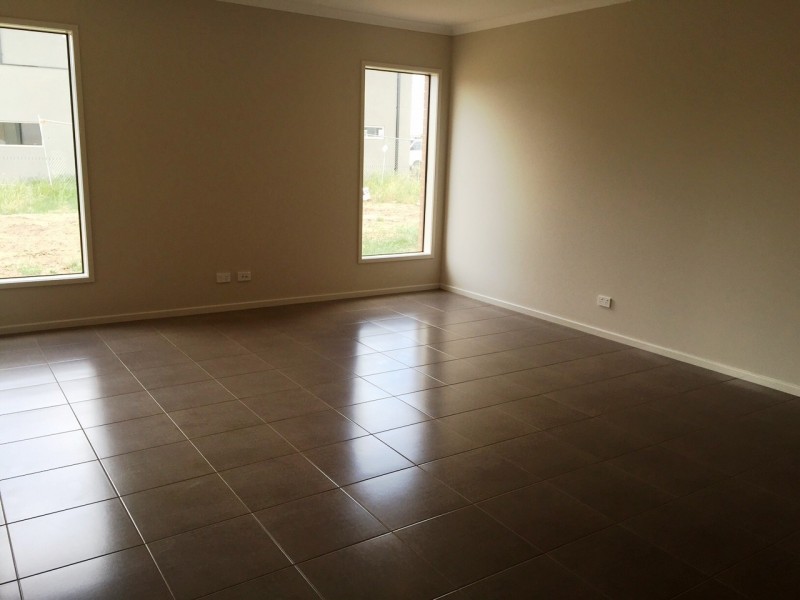 37 Fitzwilliam Circuit, Clyde North VIC 3978