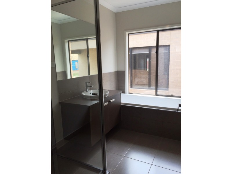 37 Fitzwilliam Circuit, Clyde North VIC 3978