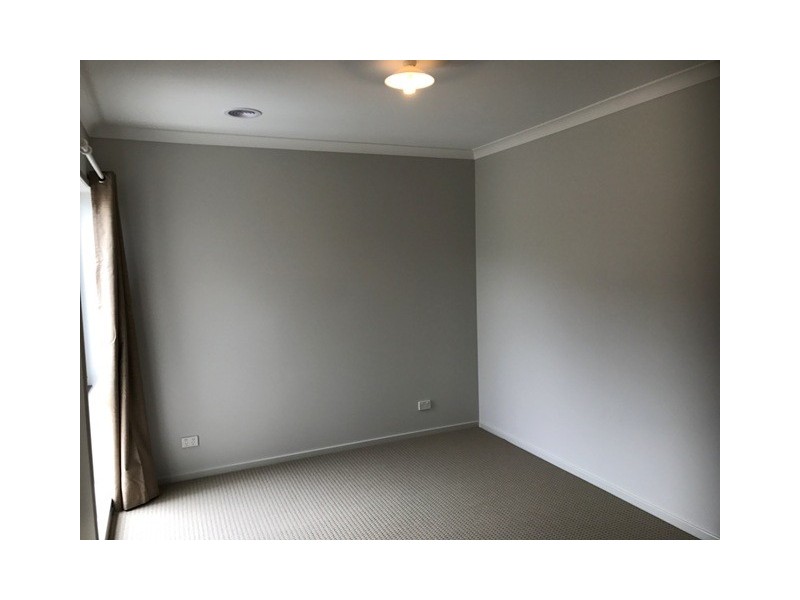 4 Callistemon Street, Officer VIC 3809