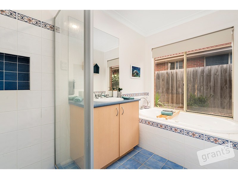 18 Ardenne Court, Narre Warren South VIC 3805