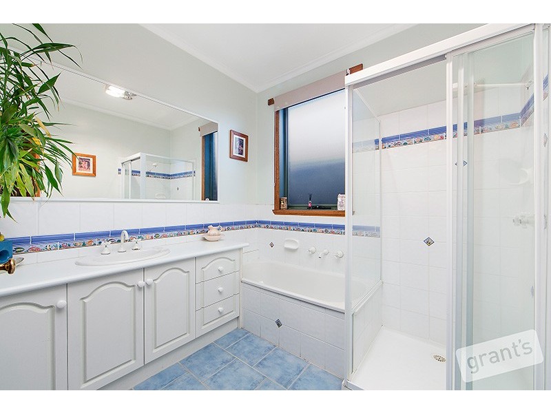 4 Apsley Terrace, Berwick VIC 3806