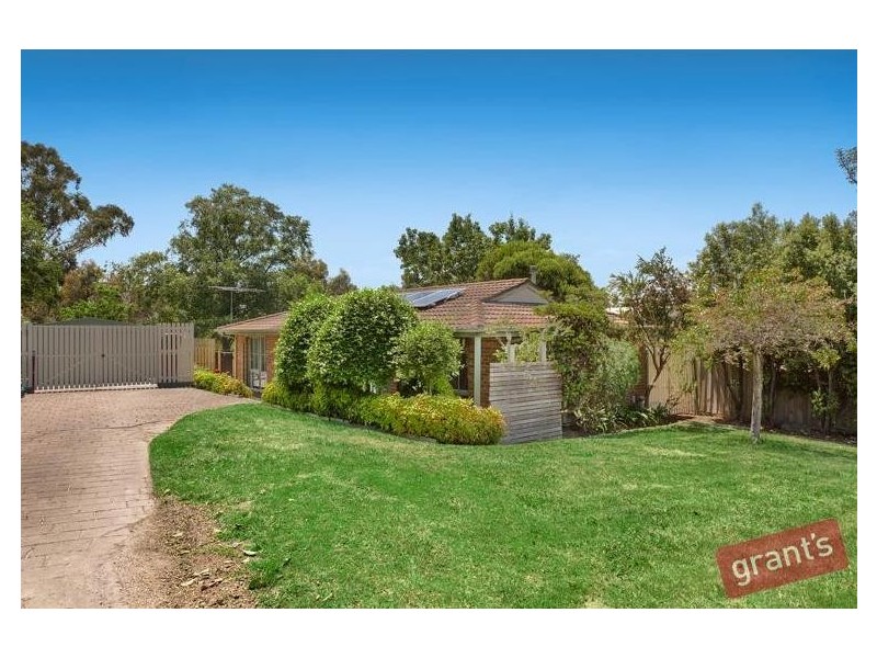 8 Lantana Drive, Narre Warren VIC 3805