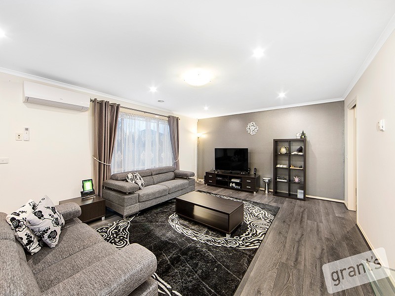10 Baronessa Avenue, Narre Warren South VIC 3805