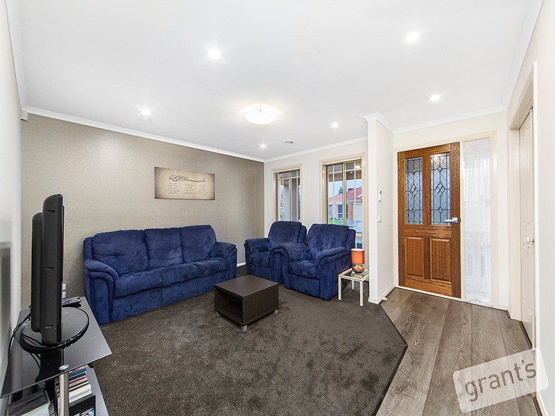 10 Baronessa Avenue, Narre Warren South VIC 3805