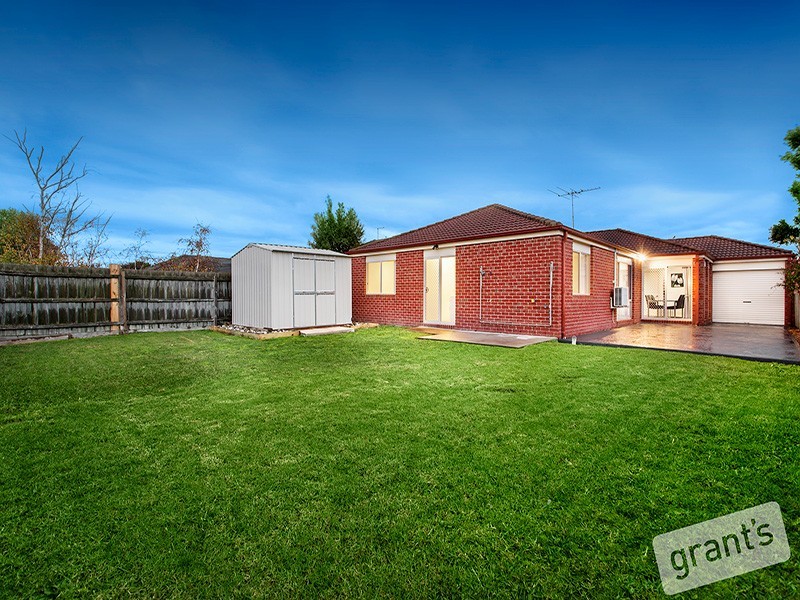 10 Baronessa Avenue, Narre Warren South VIC 3805