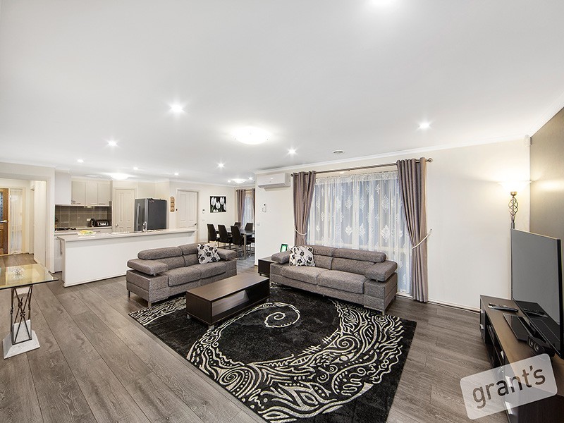 10 Baronessa Avenue, Narre Warren South VIC 3805