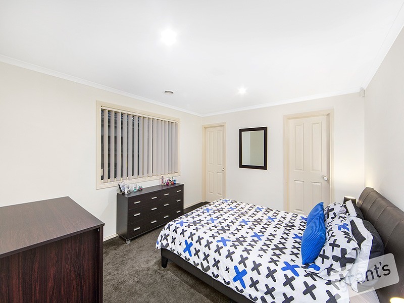 10 Baronessa Avenue, Narre Warren South VIC 3805