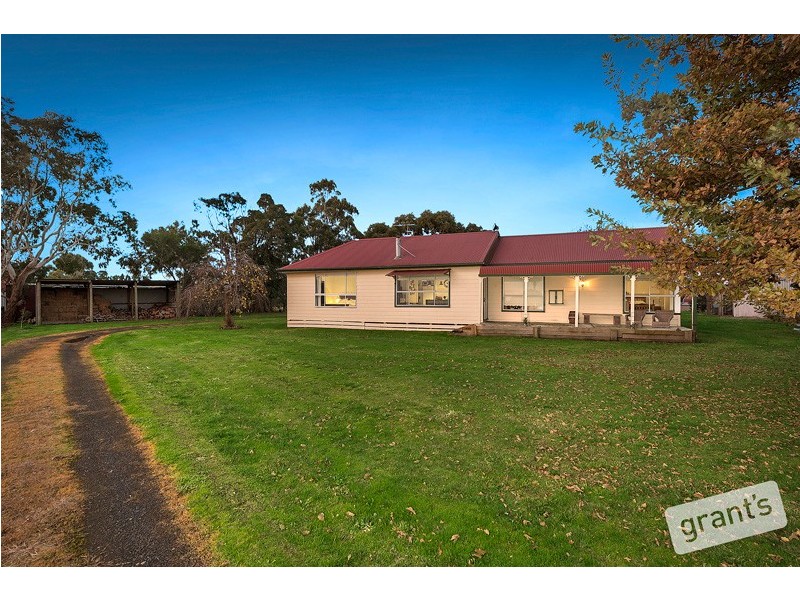 20 Forrest Drive, Nyora VIC 3987