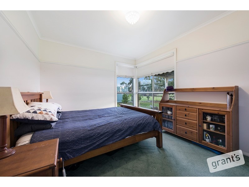 20 Forrest Drive, Nyora VIC 3987