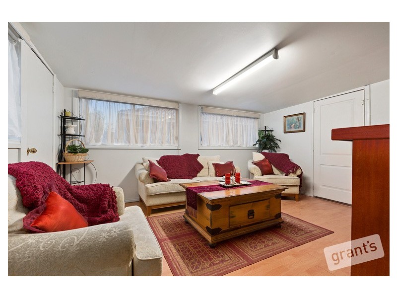 12 Bates Street, Cranbourne West VIC 3977