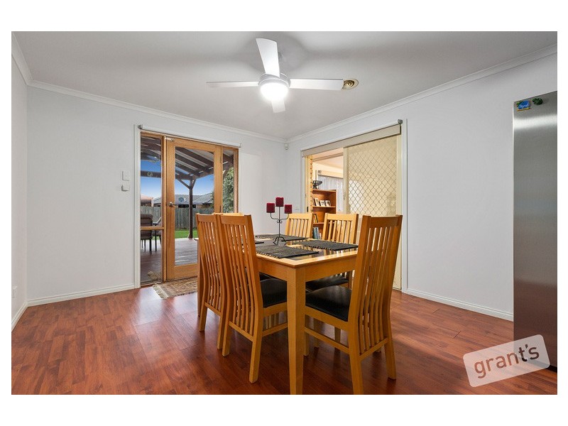 12 Bates Street, Cranbourne West VIC 3977