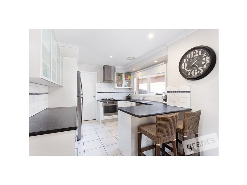 28 Barondi Avenue, Narre Warren VIC 3805