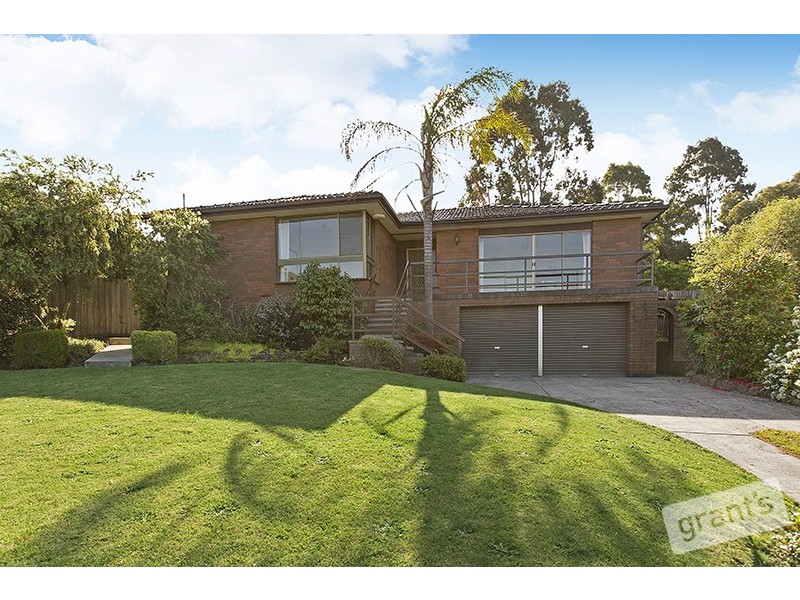 26 Outlook Drive, Berwick VIC 3806