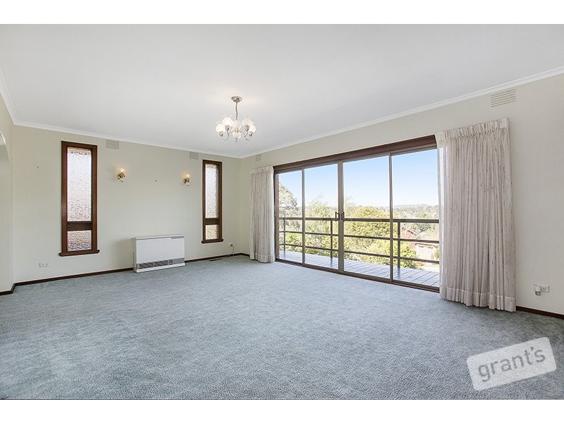 26 Outlook Drive, Berwick VIC 3806