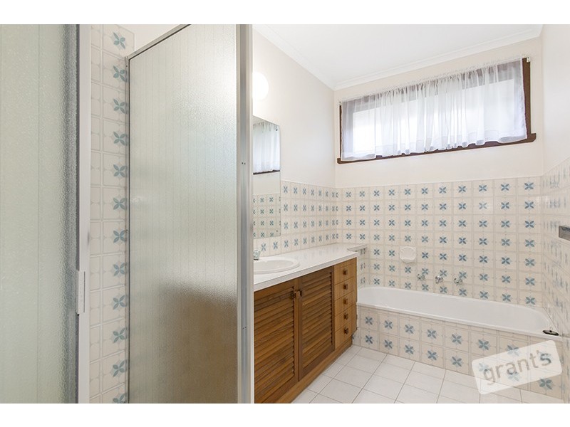 26 Outlook Drive, Berwick VIC 3806