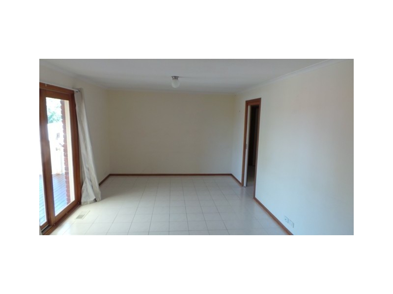 8 Baltaser Drive, Pakenham VIC 3810