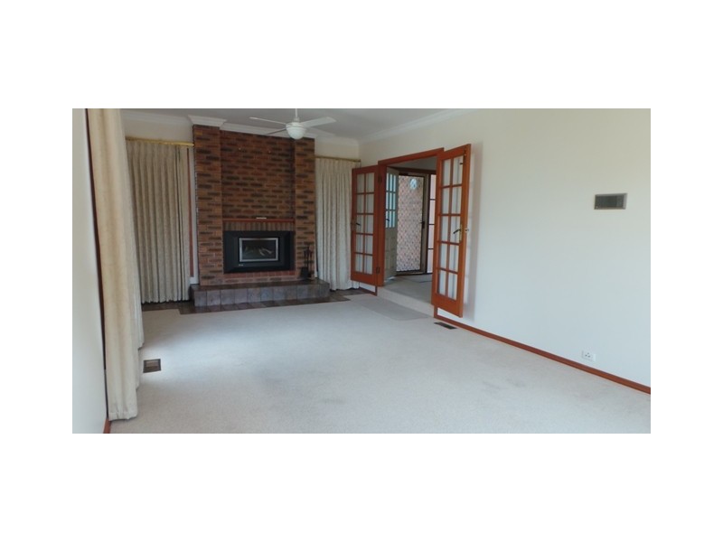 31 Outlook Drive, Berwick VIC 3806