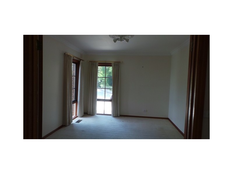 31 Outlook Drive, Berwick VIC 3806