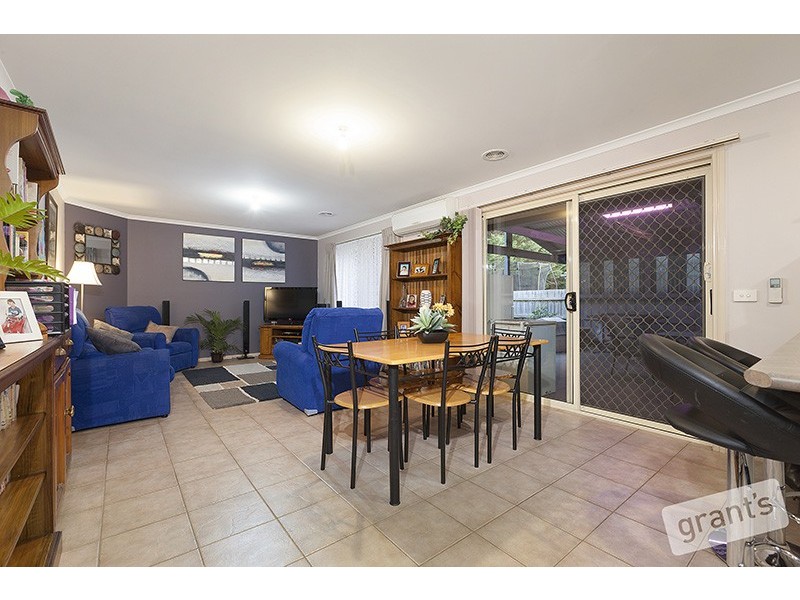 11 Sir Phillip Court, Pakenham VIC 3810