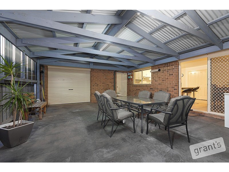 11 Sir Phillip Court, Pakenham VIC 3810