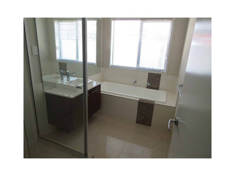 47 Blackledge Drive, Clyde North VIC 3978