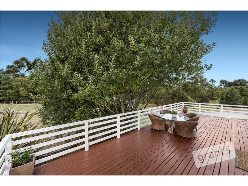 21 Follett Drive, Nyora VIC 3987