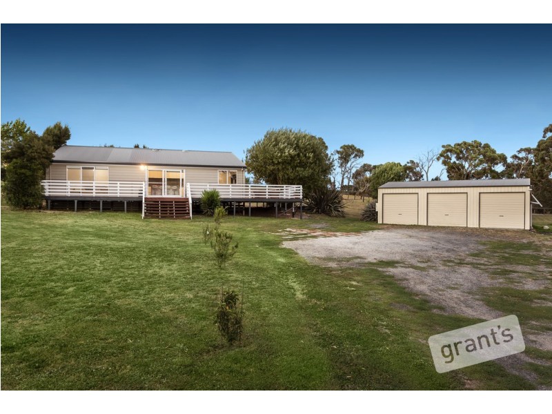 21 Follett Drive, Nyora VIC 3987