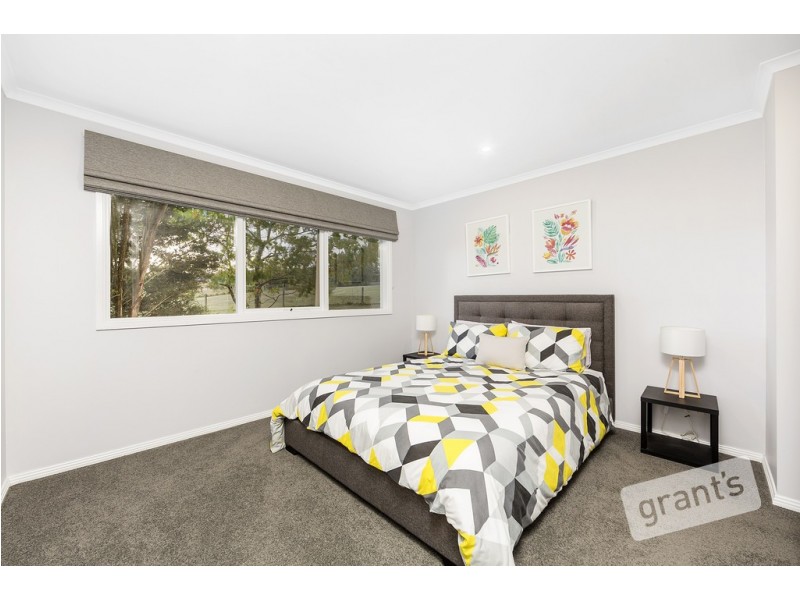 21 Follett Drive, Nyora VIC 3987