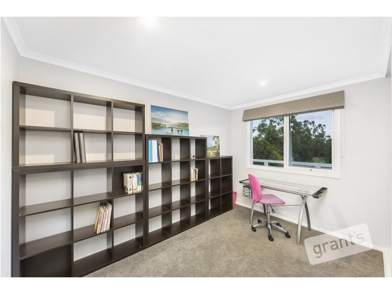 21 Follett Drive, Nyora VIC 3987