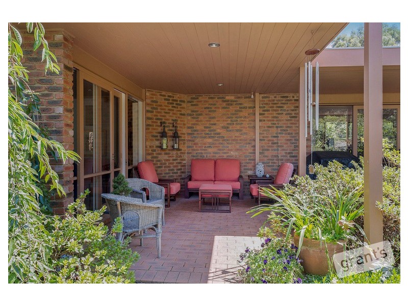 6 Legerwood Road, Narre Warren North VIC 3804