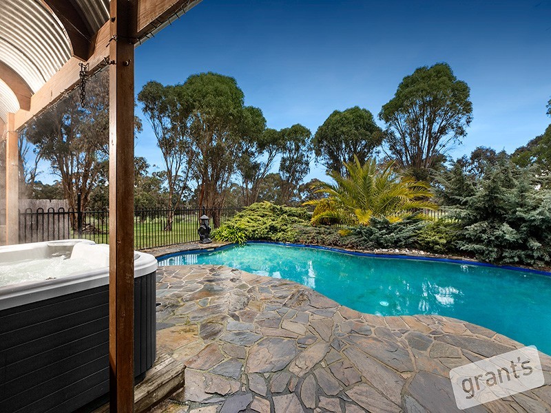 10 Mount Grandview Road, Pearcedale VIC 3912