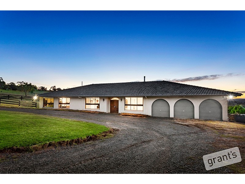 279 Harkaway Road, Narre Warren North VIC 3804