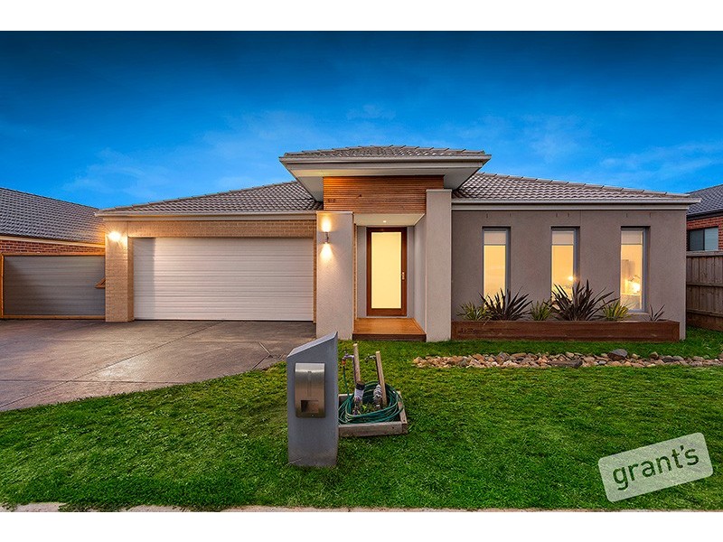 13 Scenic Avenue, Clyde VIC 3978