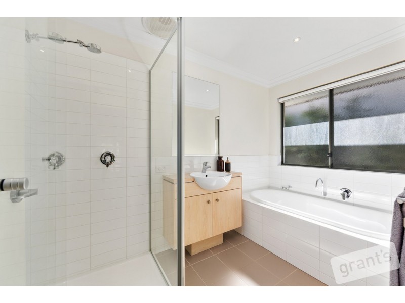 82 Meridian Circuit, Berwick VIC 3806