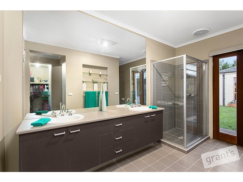 65 Scenic Drive, Beaconsfield VIC 3807