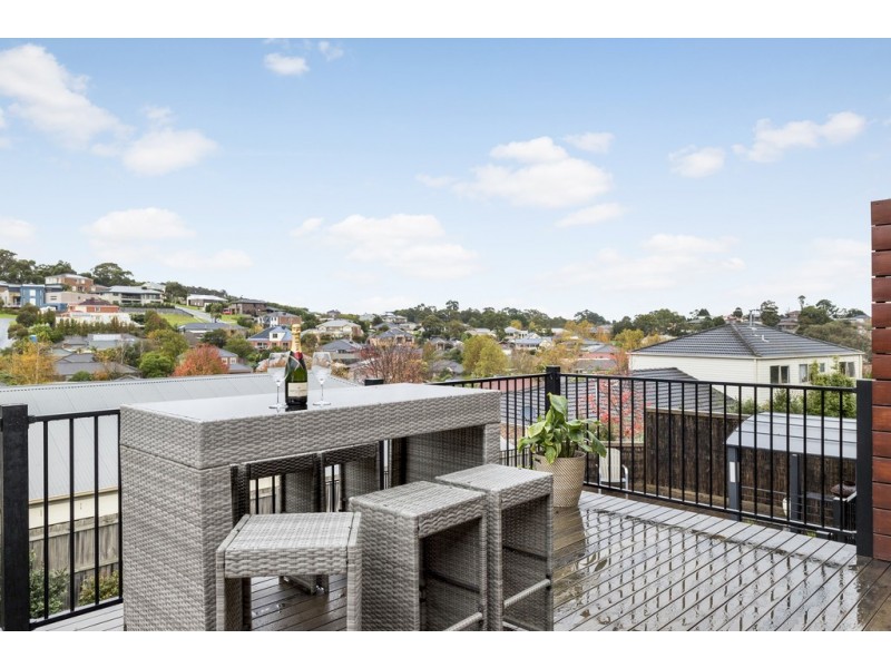 58 Scenic Drive, Beaconsfield VIC 3807