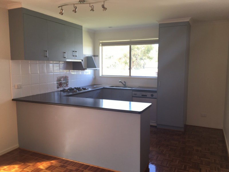 43 Amber Crescent, Narre Warren VIC 3805