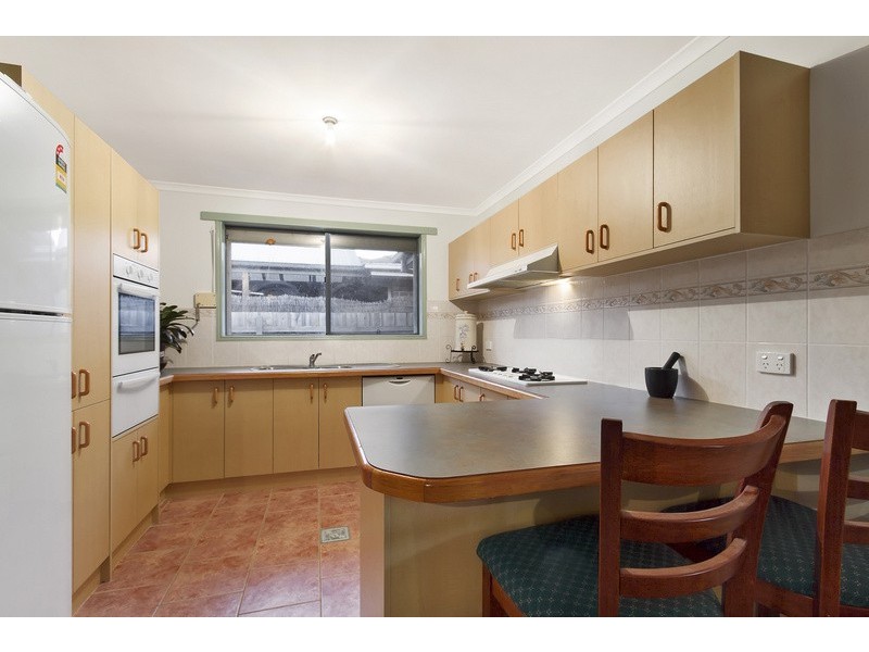 10 Shaftsbury Avenue, Berwick VIC 3806