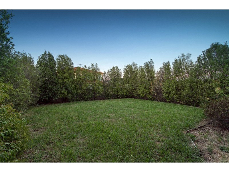 10 Shaftsbury Avenue, Berwick VIC 3806