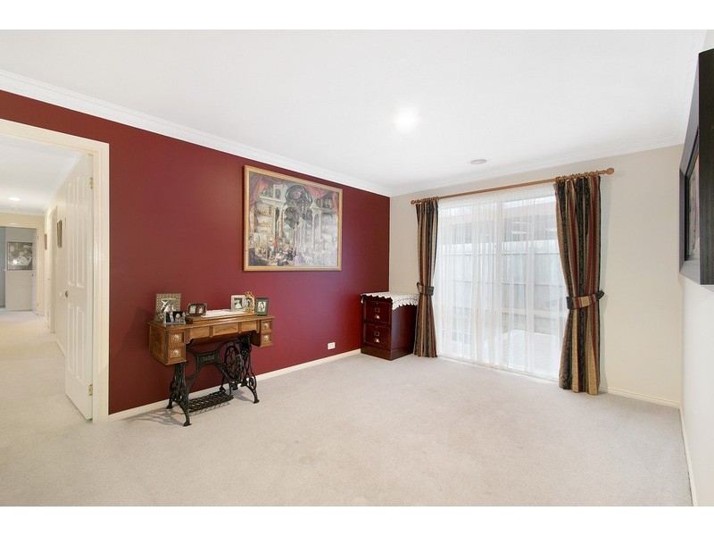 6 Filante Grove, Berwick VIC 3806