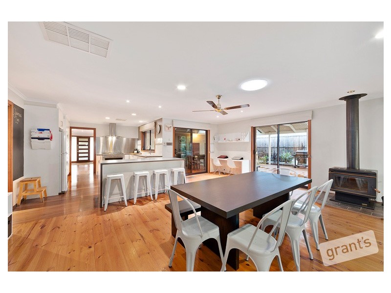 4 Stringybark Court, Berwick VIC 3806