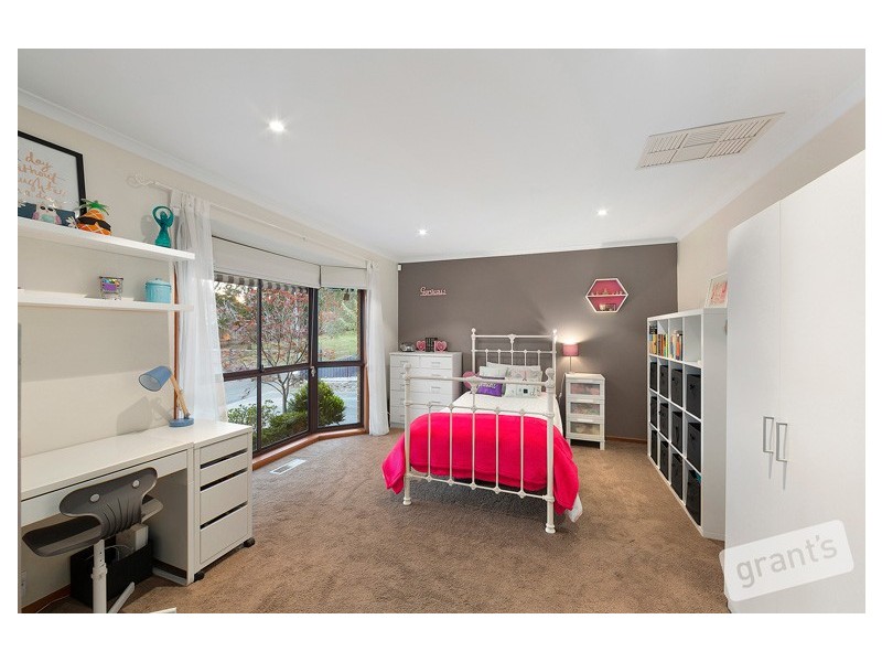 4 Stringybark Court, Berwick VIC 3806