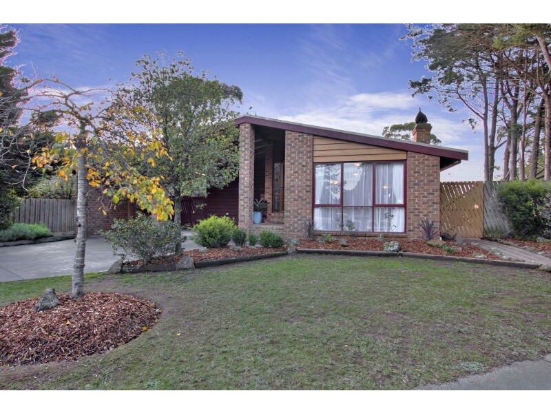 5 Yarrow Court, Berwick VIC 3806