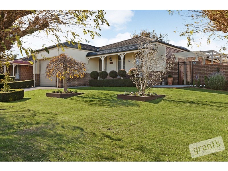 11 Maybury Court, Berwick VIC 3806