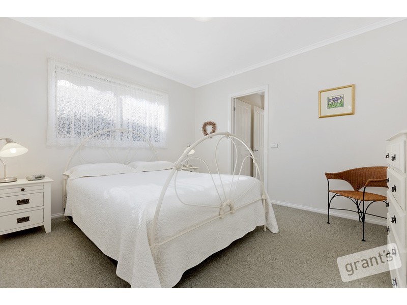11 Maybury Court, Berwick VIC 3806