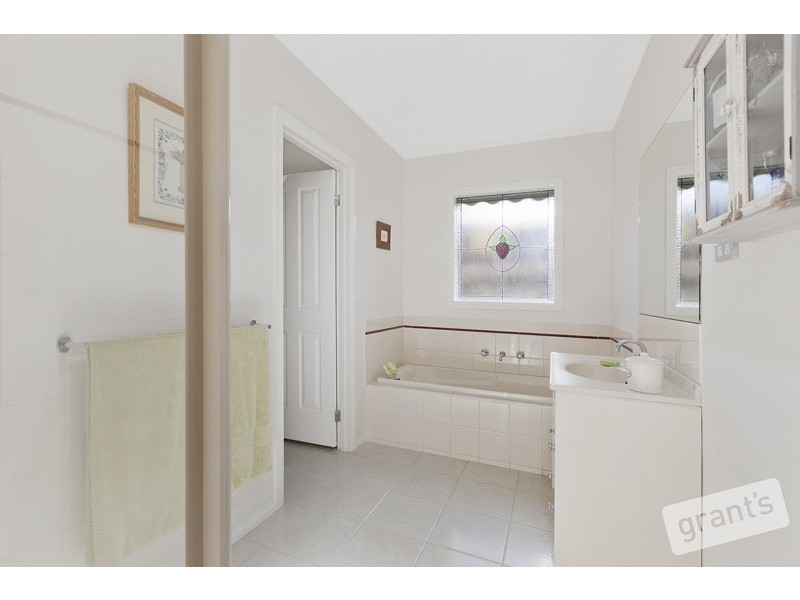 11 Maybury Court, Berwick VIC 3806