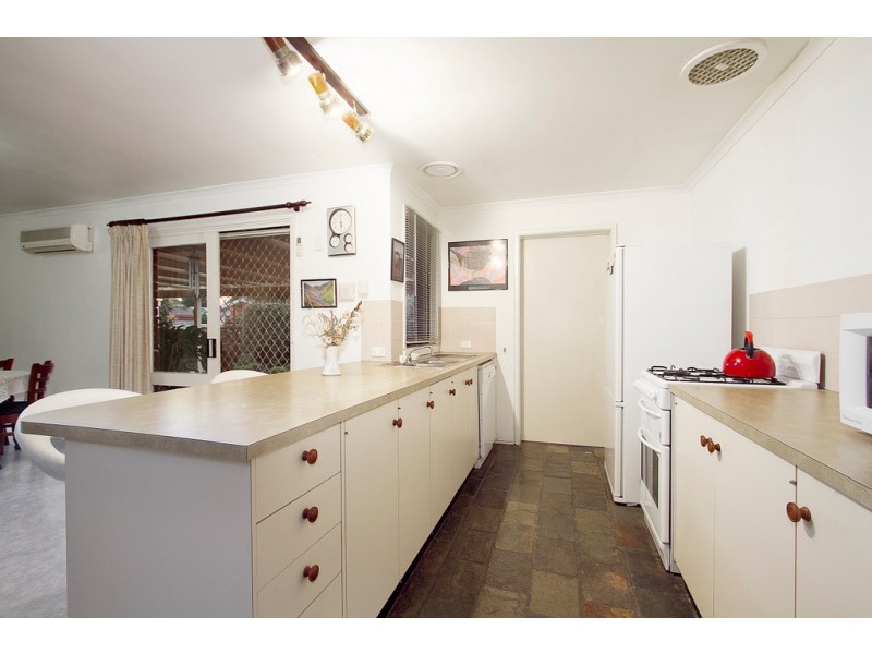 11 County Drive, Berwick VIC 3806