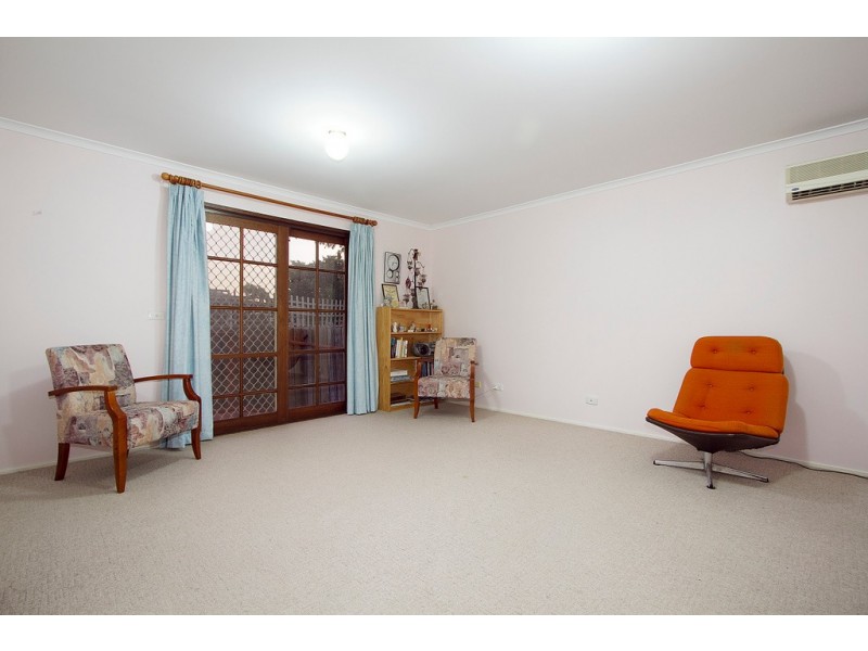 11 County Drive, Berwick VIC 3806