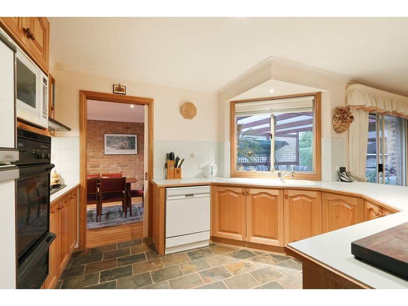 1 Werona Court, Berwick VIC 3806